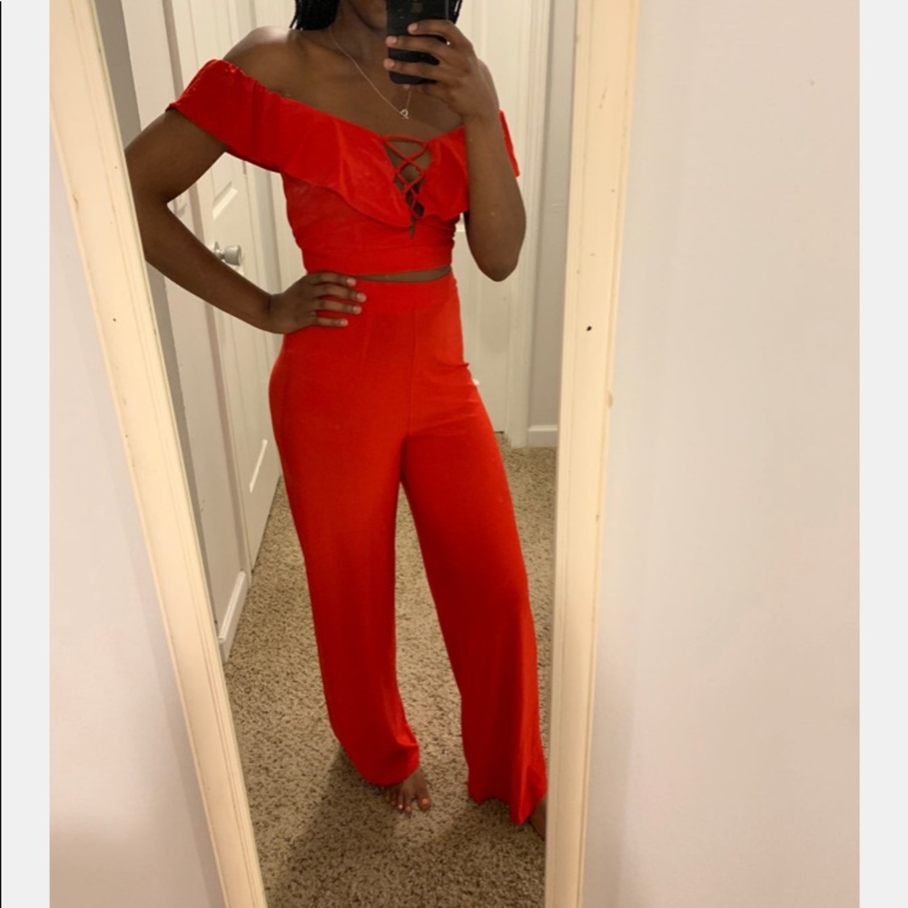 BRAND NEW Two piece wide leg causal set